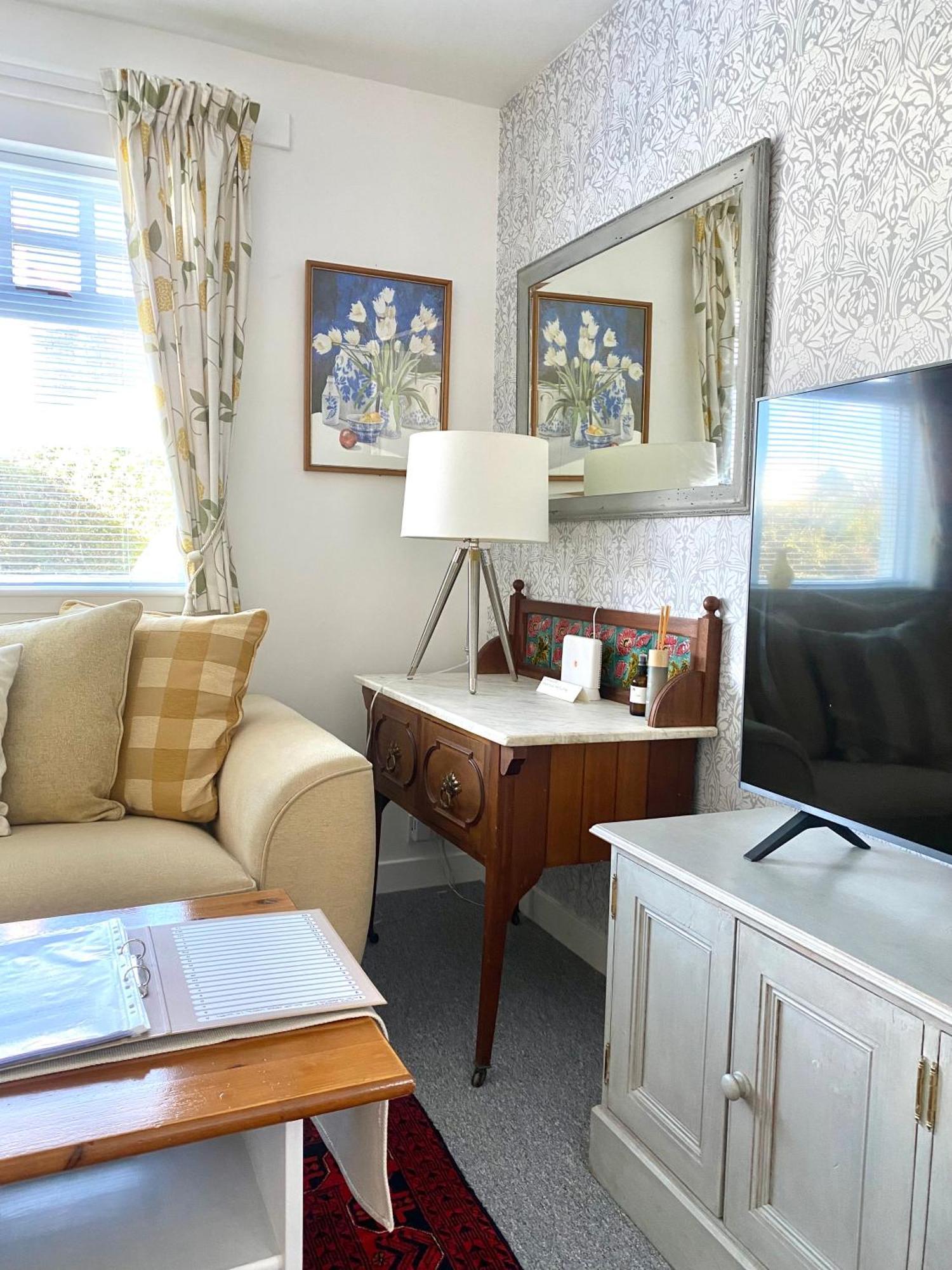 Glenburn, Private Studio Accommodation In Fochabers Bagian luar foto